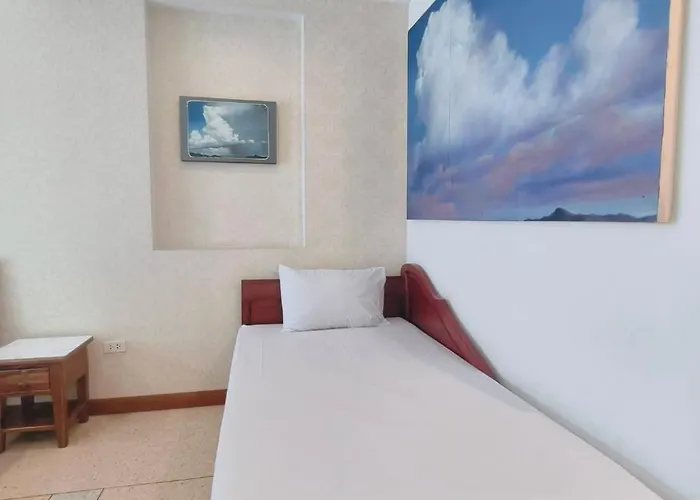 Cloud No 3 Serene Oasis King Bed In Bkk Heart